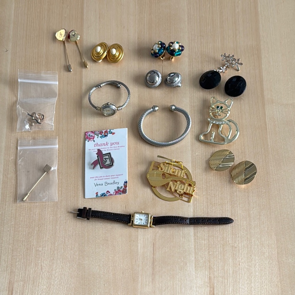 Elegant Assortment Of Jewelry